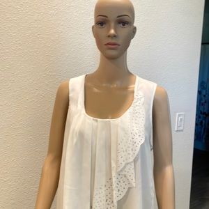 beautiful white sleeveless blouse size large